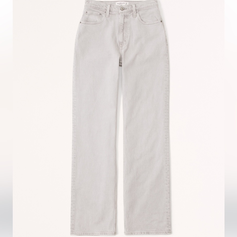 Abercrombie & Fitch Curve Love High Waisted Jeans in Light Grey